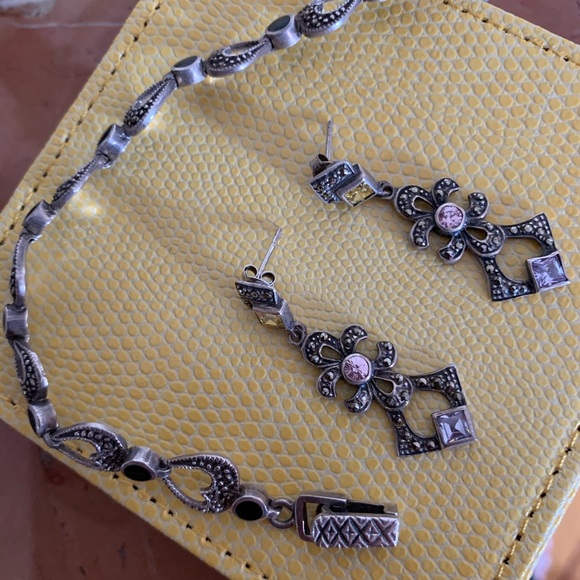 🌺Beautiful Valentine Gift Earrings and Bracelet😍 - Picture 8 of 8